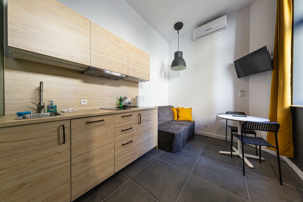 Studio Apartment